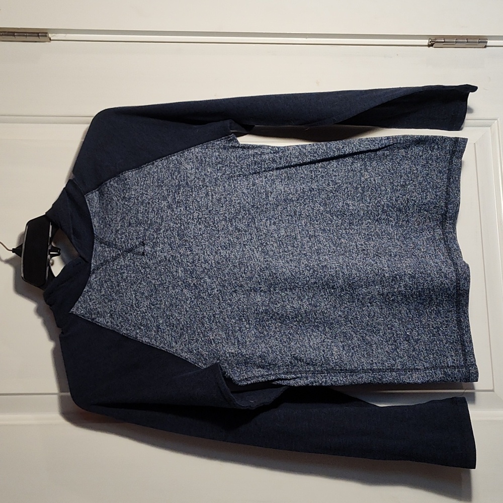 Urban pipeline boys XL long sleeve shirt with hoodie.